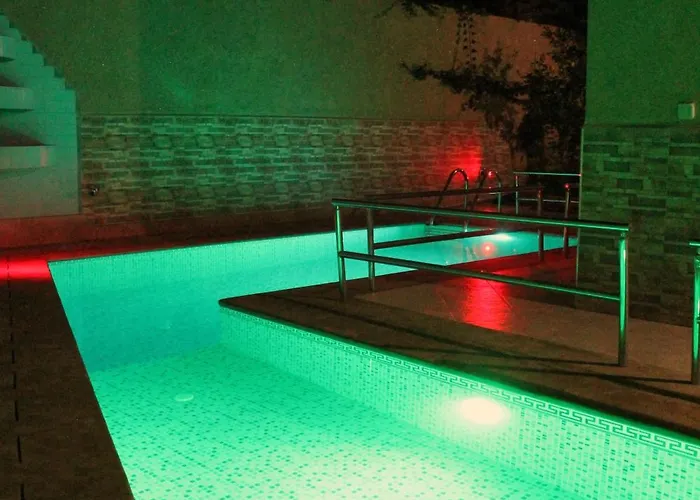 Tranquil Marrakech Apartment With Pool & Garden